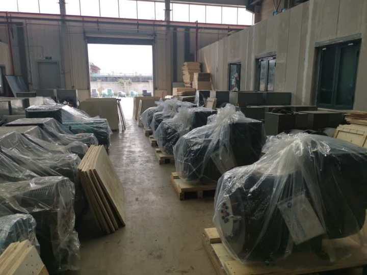 土耳其客戶采購GR355FS 550KW格睿電機(jī)準(zhǔn)備裝箱